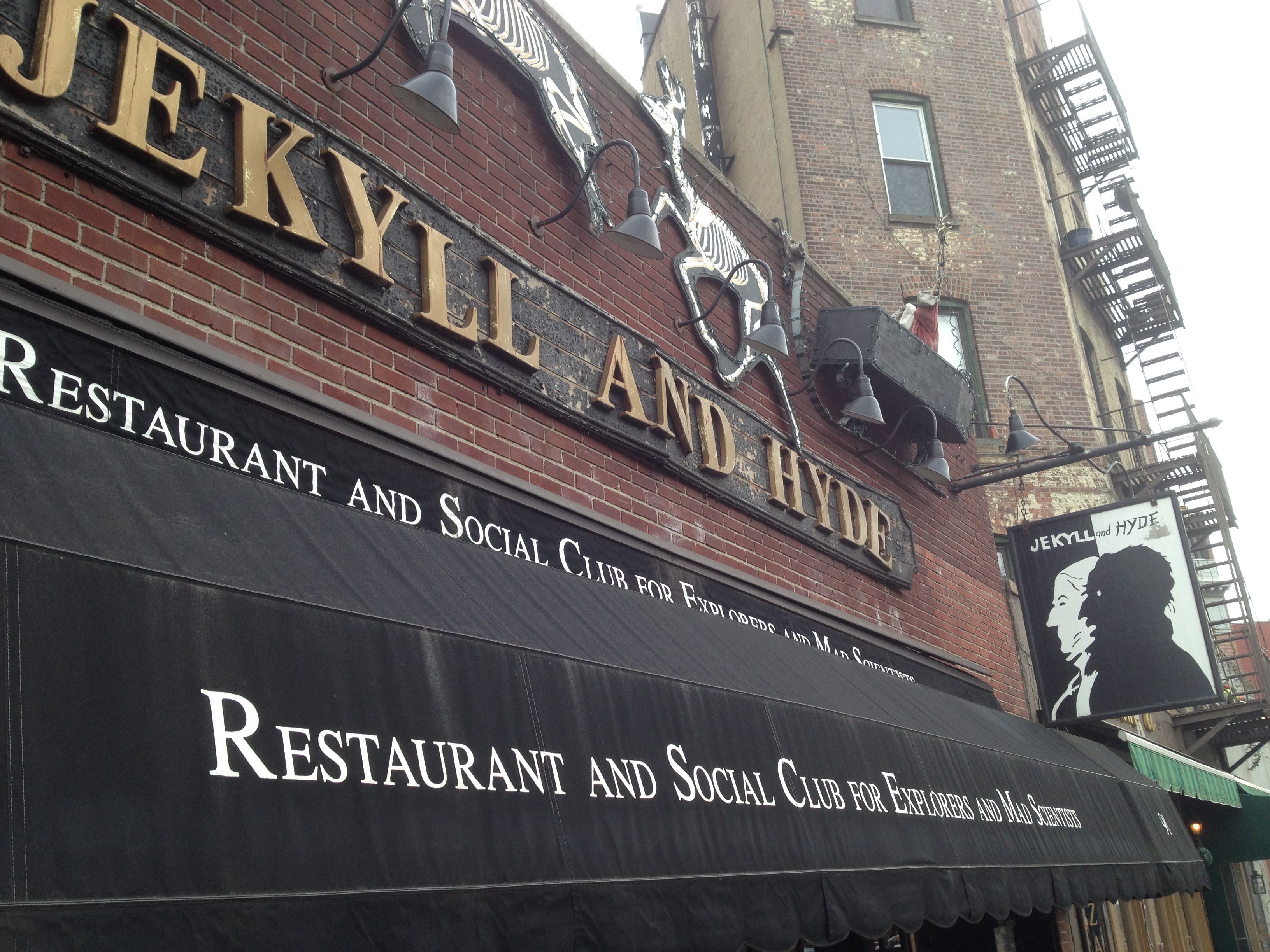 Jekyll and Hyde: restaurant and social club for explorers and mad scientists